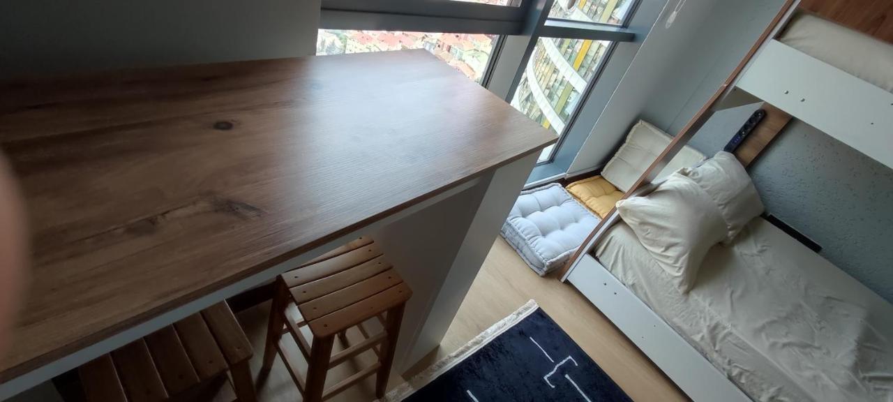 Studyo At High Flat Lägenhet Istanbul Exteriör bild