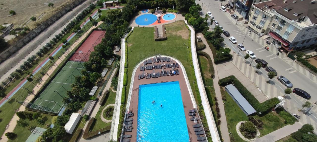 Studyo At High Flat Lägenhet Istanbul Exteriör bild